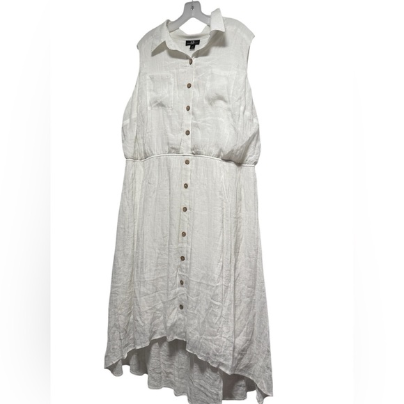 Dresses & Skirts - Sleeveless White Button-Down High-Low Dress